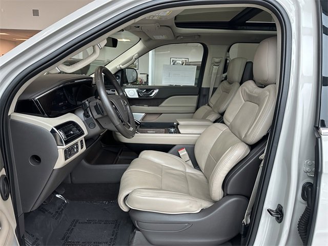 Certified 2022 Lincoln Navigator Reserve image 18