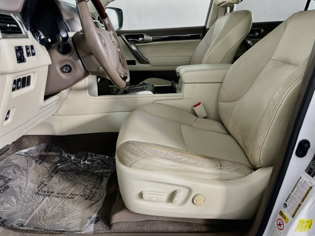 Used 2019 Lexus GX 460 Premium w/ Premium Package AWD/4WD image 28