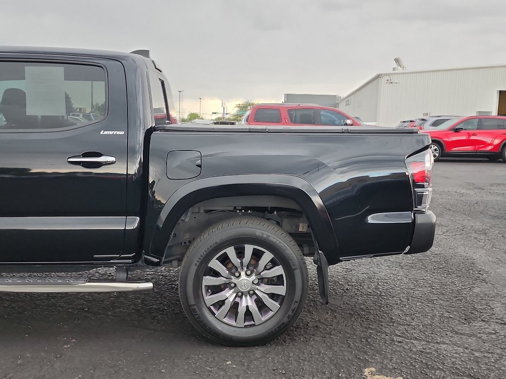 Used 2022 Toyota Tacoma Limited AWD/4WD image 9