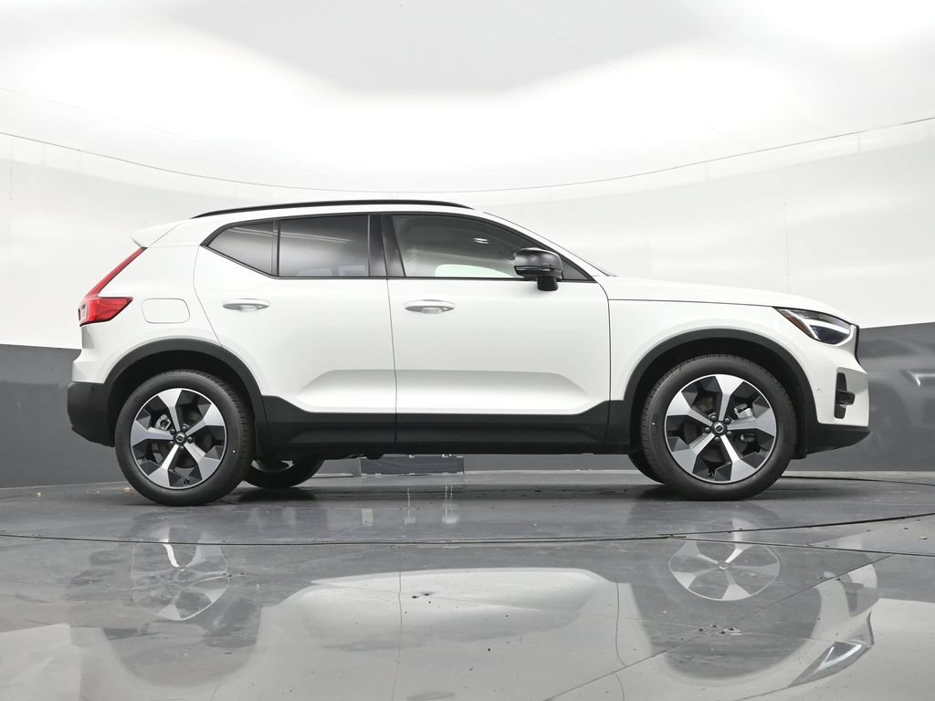 New 2026 Volvo XC40 B5 Plus w/ Climate Package AWD/4WD image 27