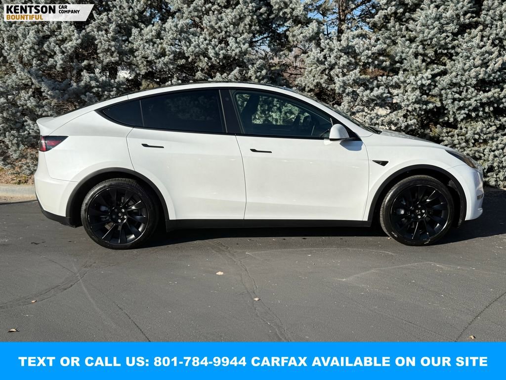 Used 2023 Tesla Model Y Long Range image 10