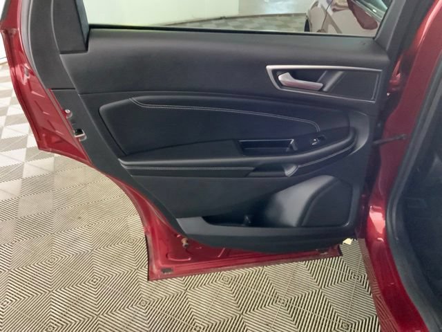 Used 2016 Ford Edge Titanium w/ Technology Package AWD/4WD image 28