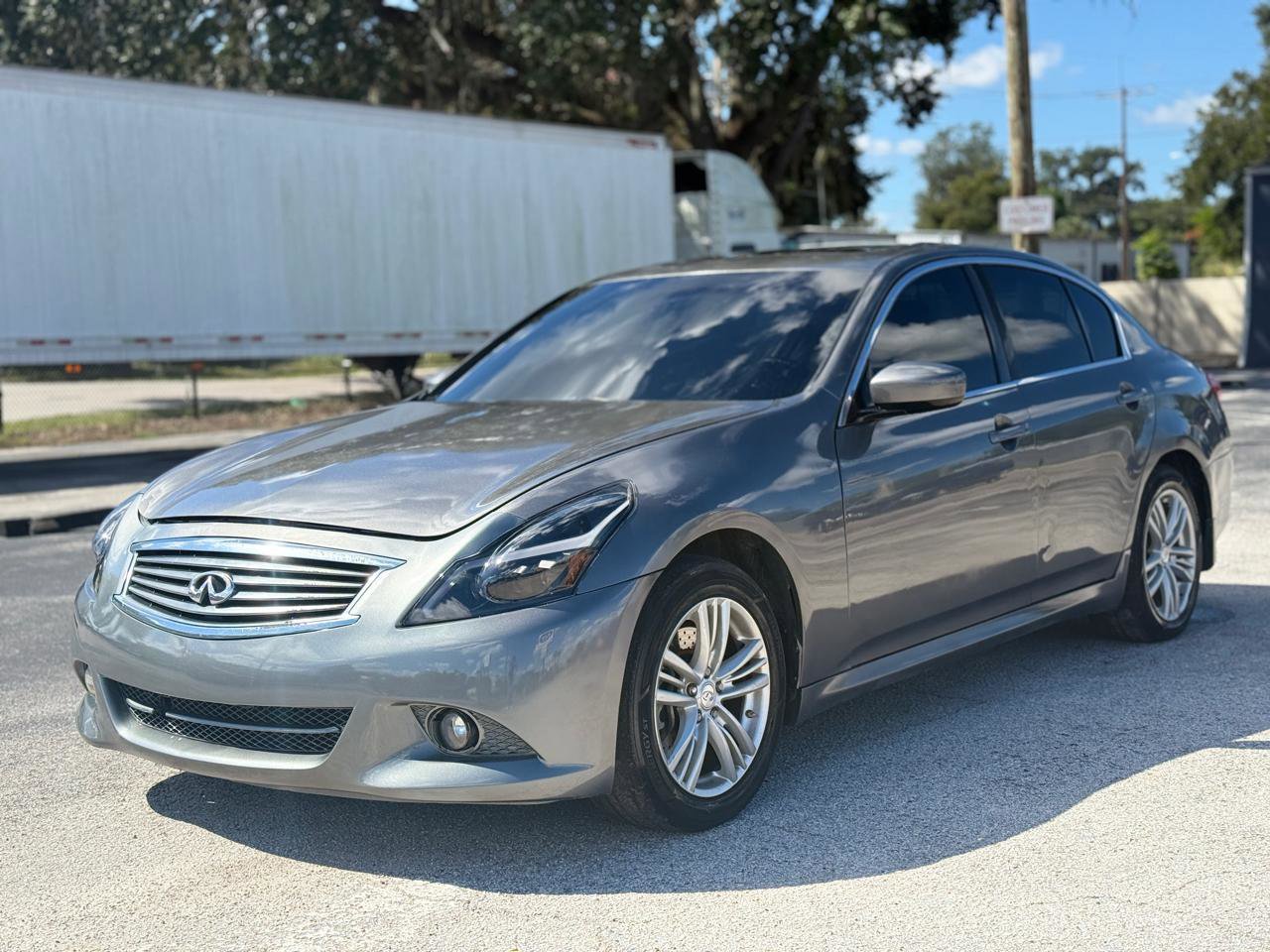 Used 2013 INFINITI G37 x w/ Premium Pkg AWD/4WD image 1