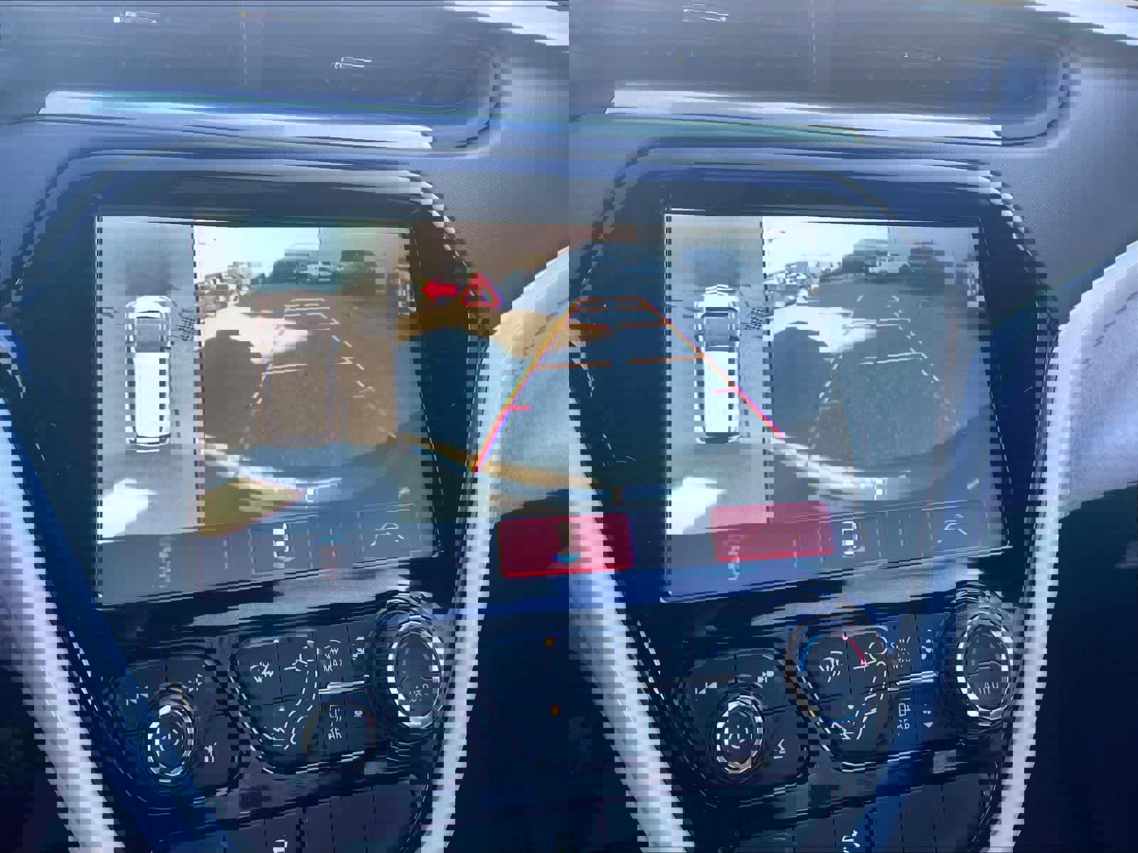 Used 2019 Chevrolet Bolt Premier w/ Infotainment Package image 6