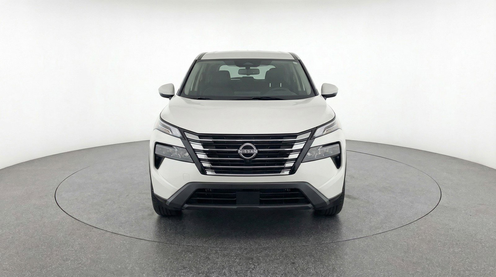Used 2025 Nissan Rogue SV image 2