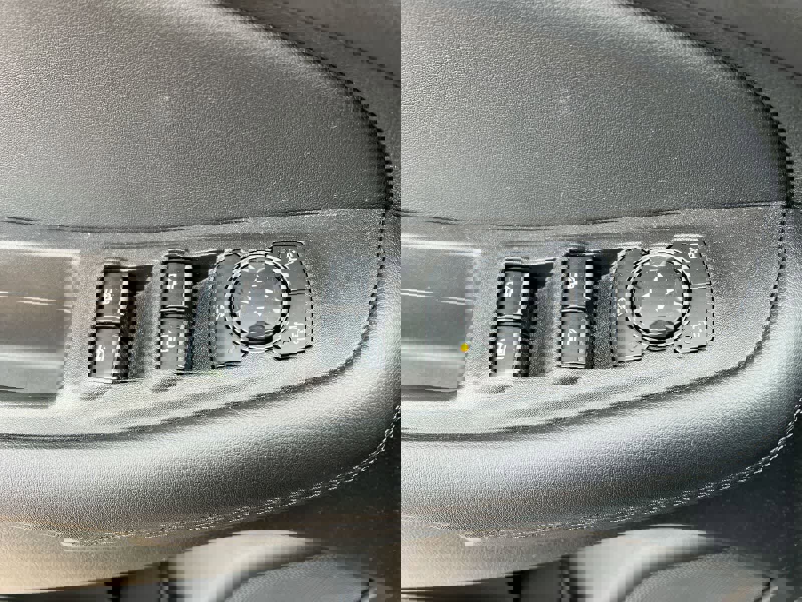 Used 2023 Ford Edge SEL w/ Convenience Package image 17