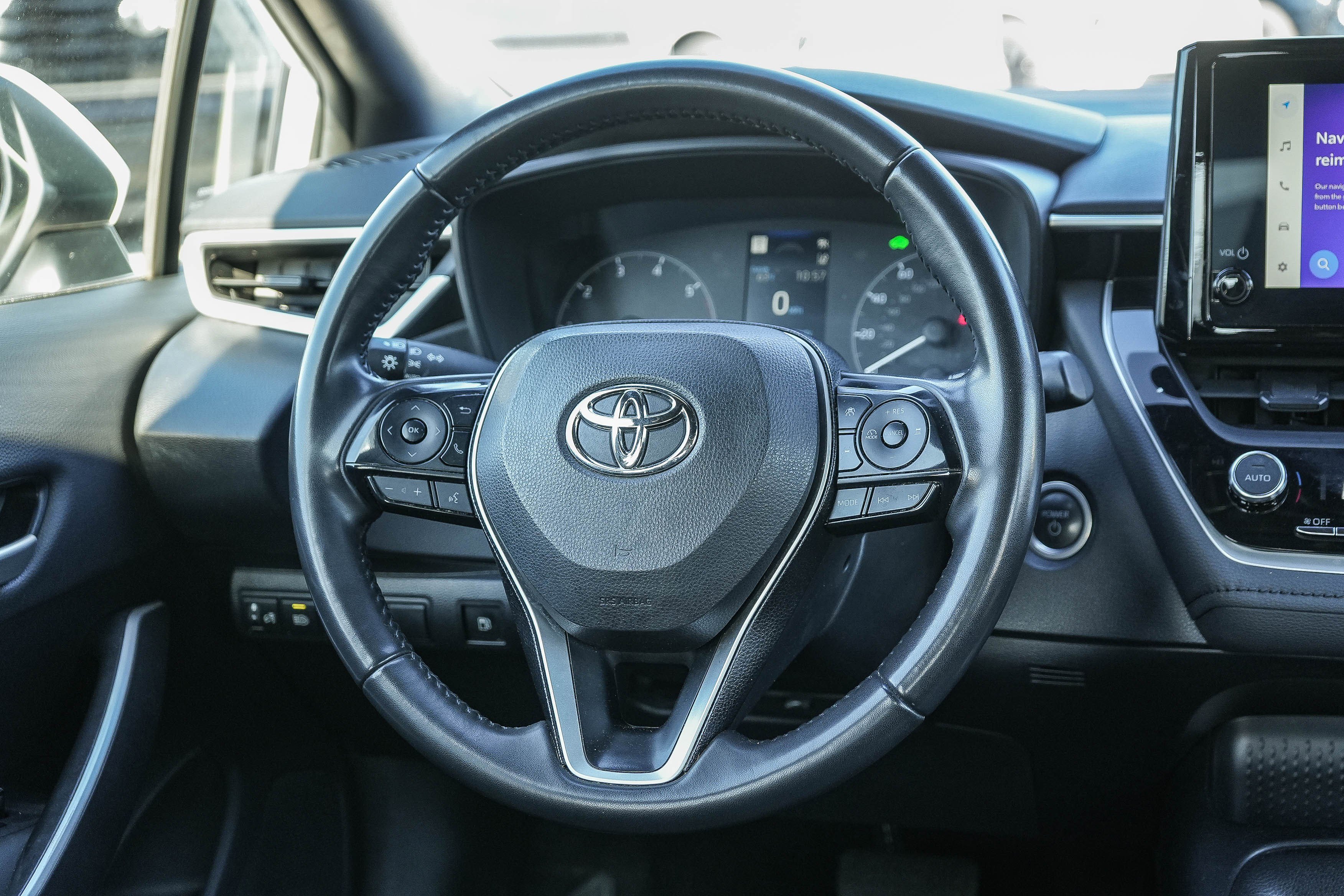 Used 2023 Toyota Corolla SE image 16