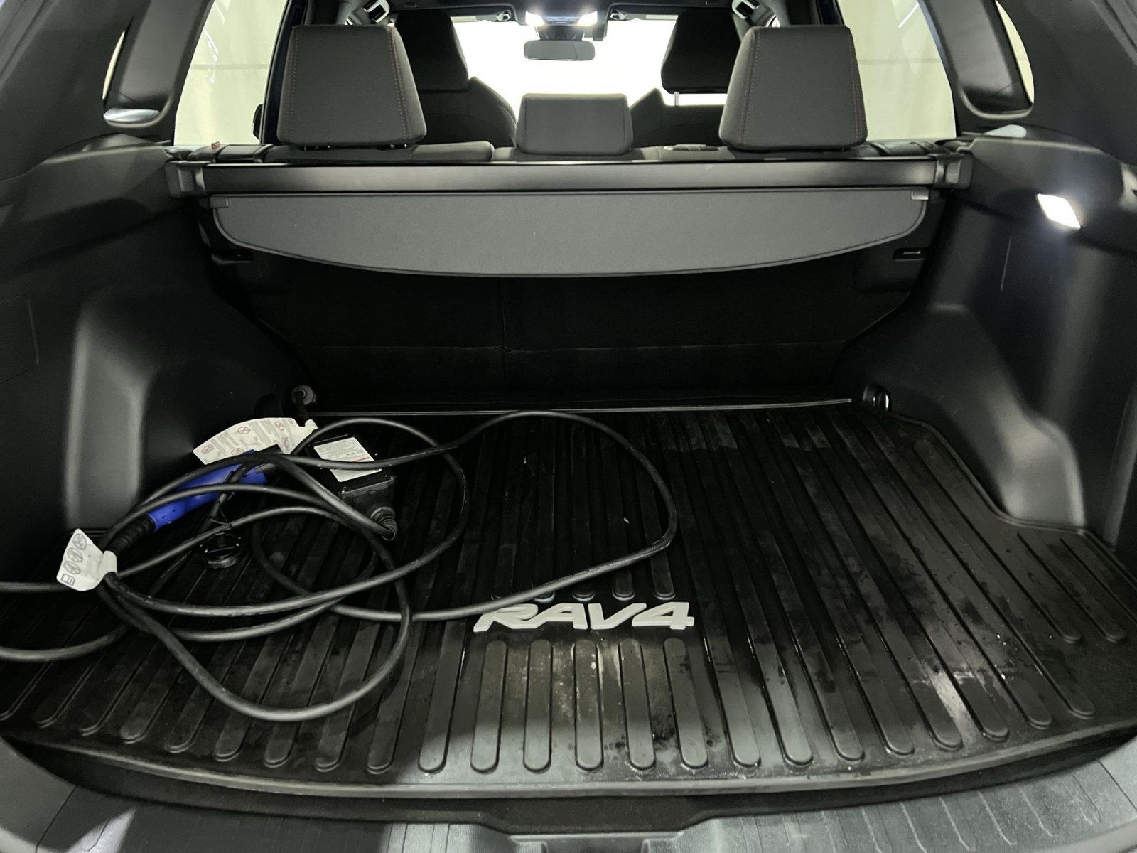 Used 2023 Toyota RAV4 SE w/ Weather & Moonroof Package AWD/4WD image 42