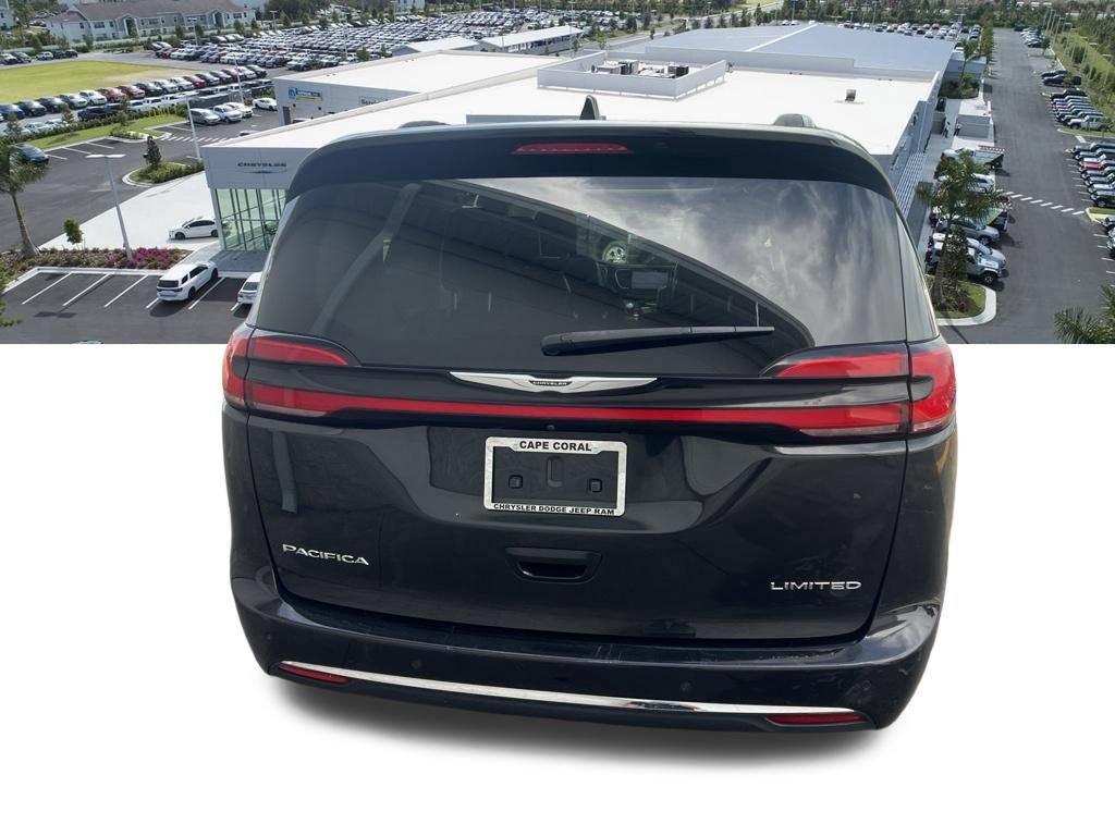 Certified 2023 Chrysler Pacifica Limited FWD image 6