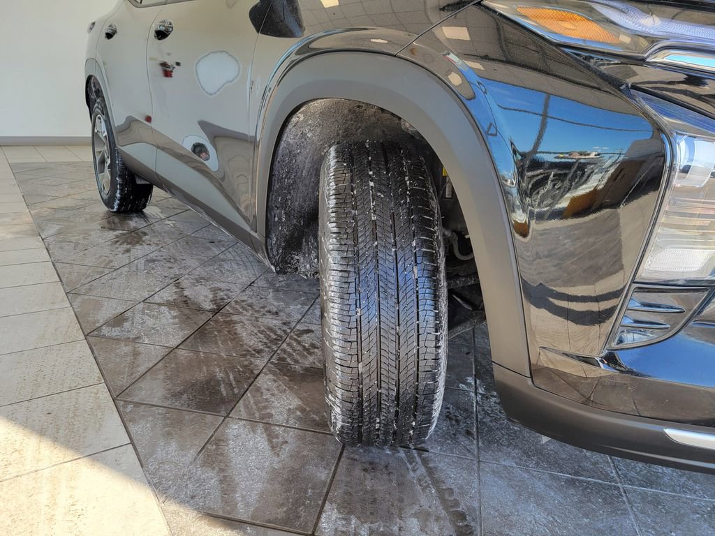 Used 2025 Chevrolet Trax LT w/ LT Convenience Package image 15