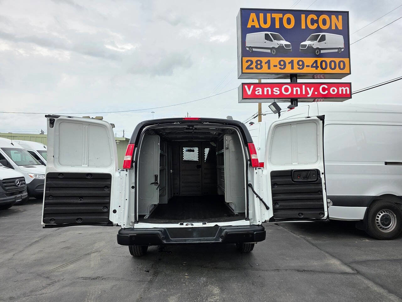 Used 2020 Chevrolet Express 2500 w/ Safety Package image 13