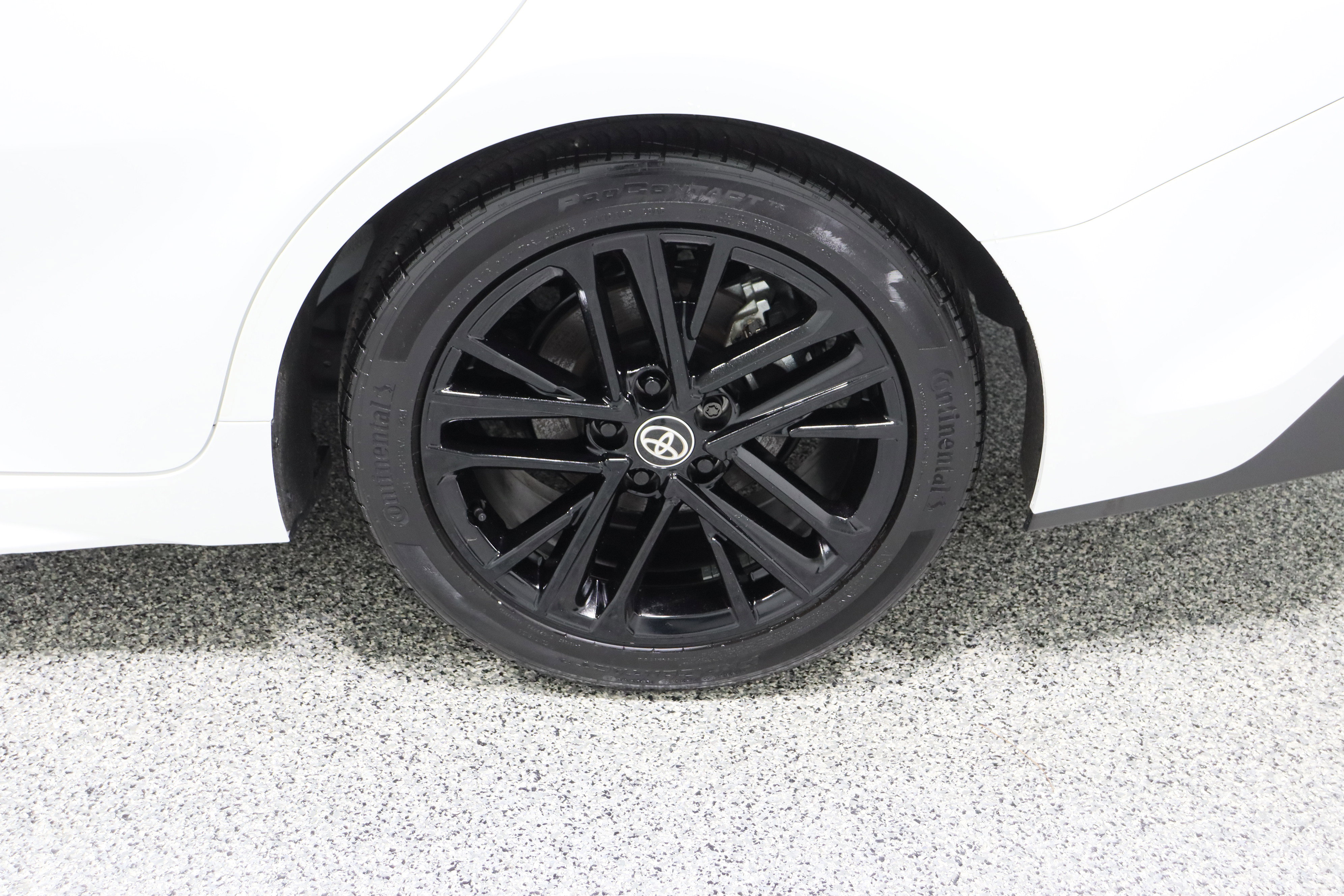 Used 2025 Toyota Camry SE image 10