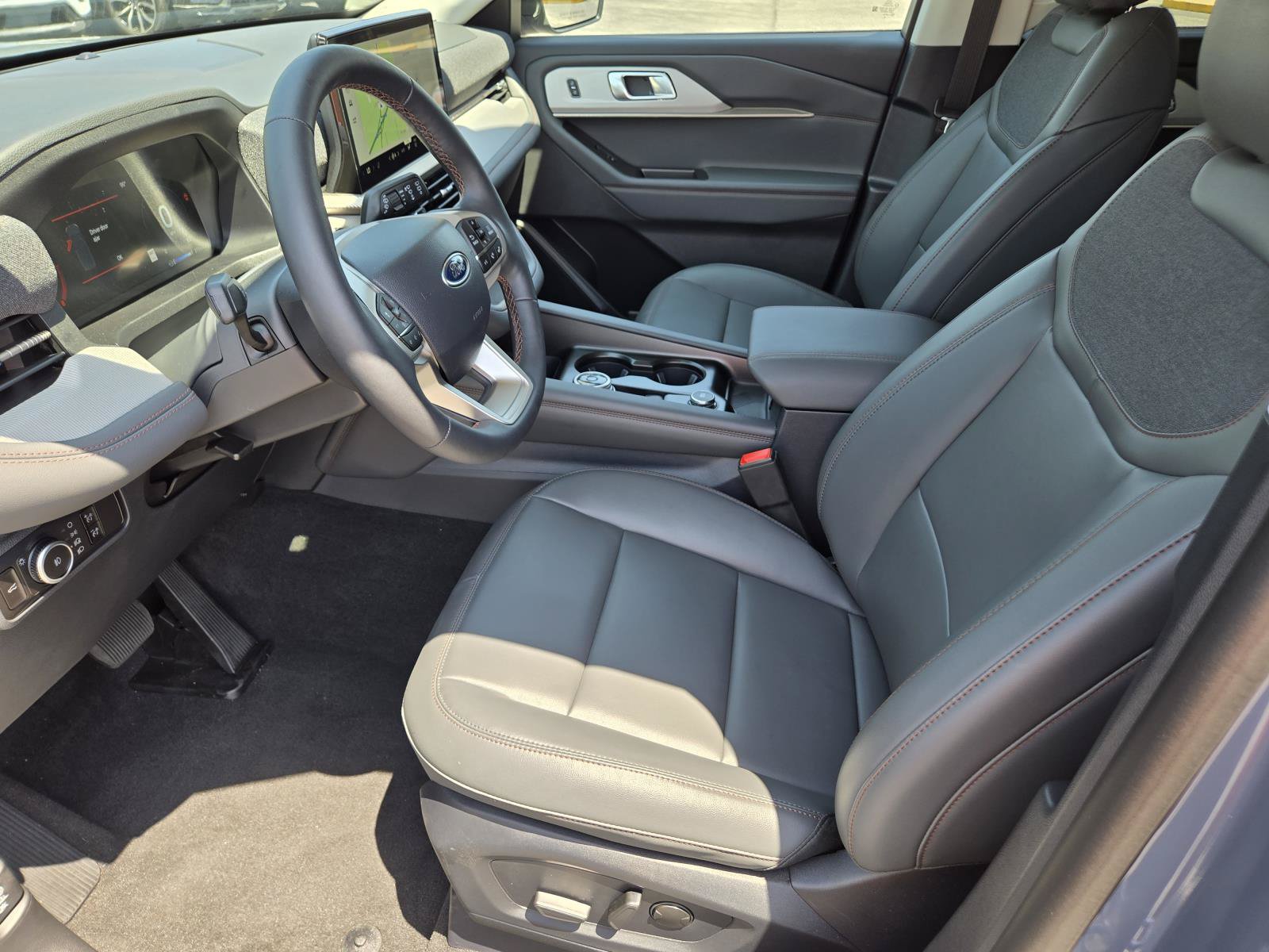 New 2026 Ford Explorer Active w/ Active Comfort Package AWD/4WD image 16