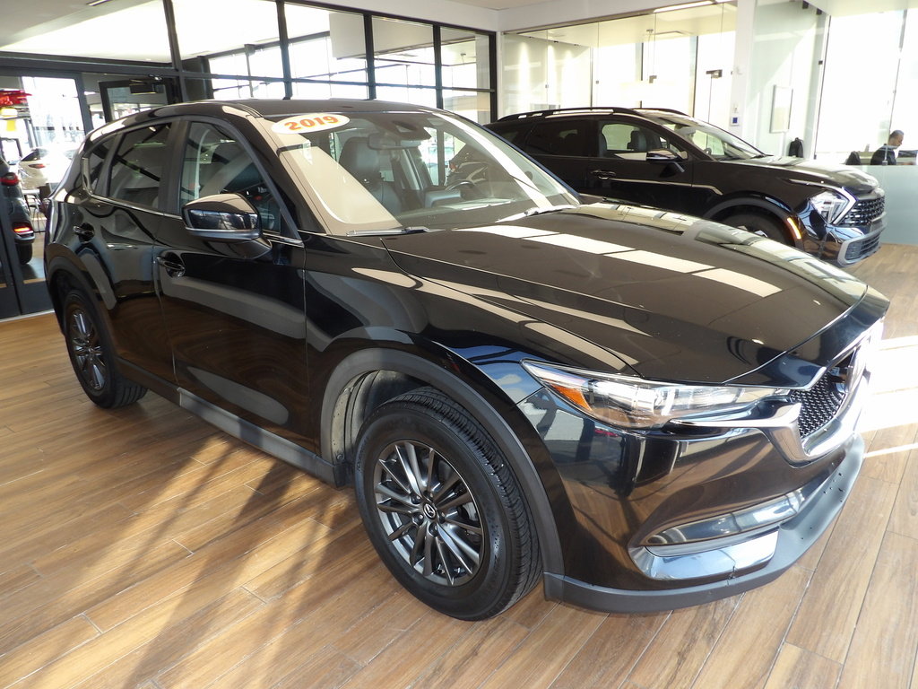 Used 2019 MAZDA CX-5 Touring image 3