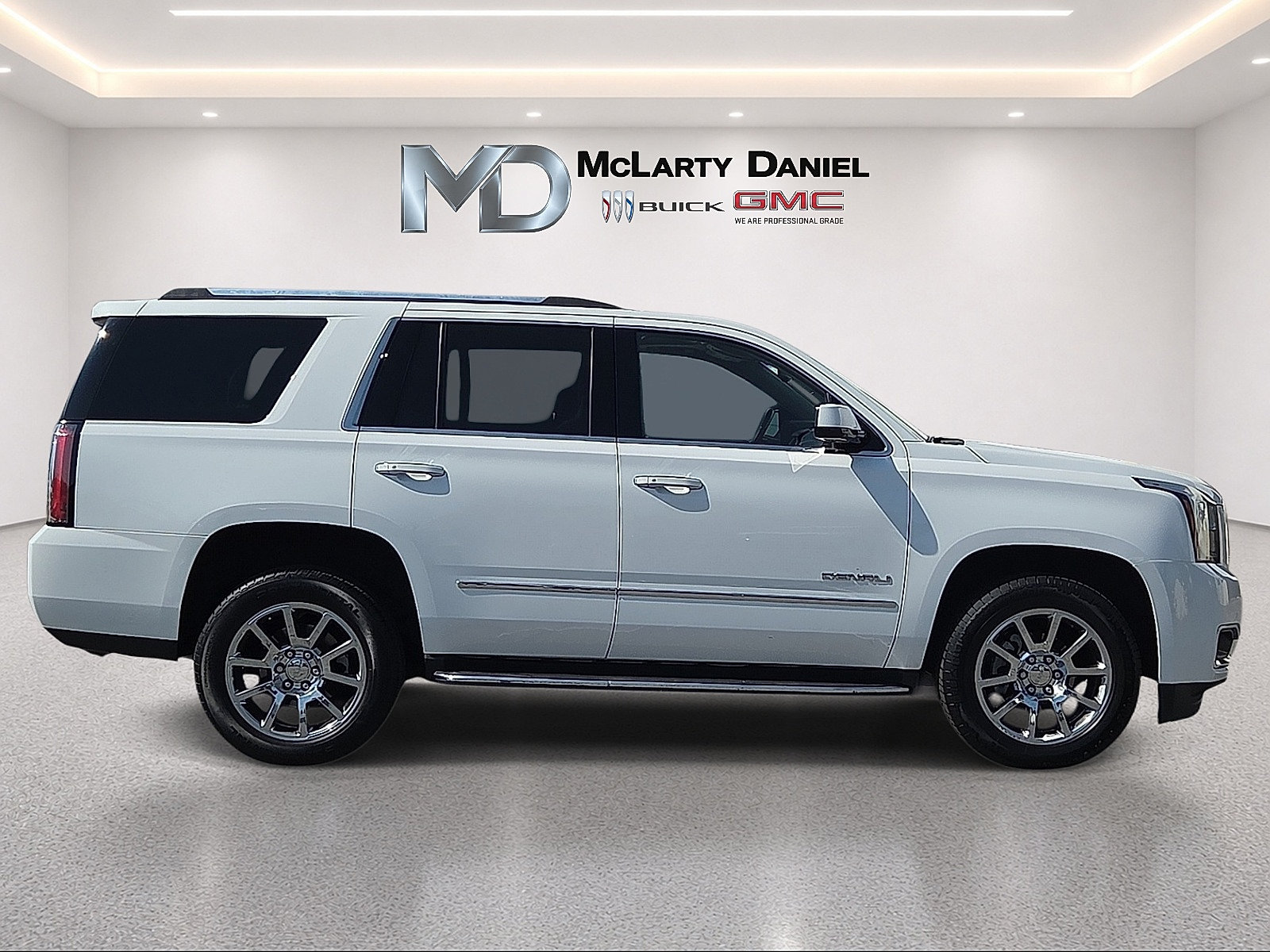 Certified 2017 GMC Yukon Denali AWD/4WD image 15