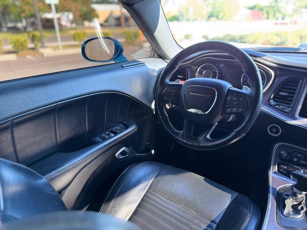 Used 2015 Dodge Challenger R/T Plus RWD image 10