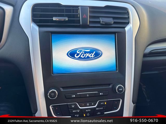 Used 2016 Ford Fusion SE FWD image 17