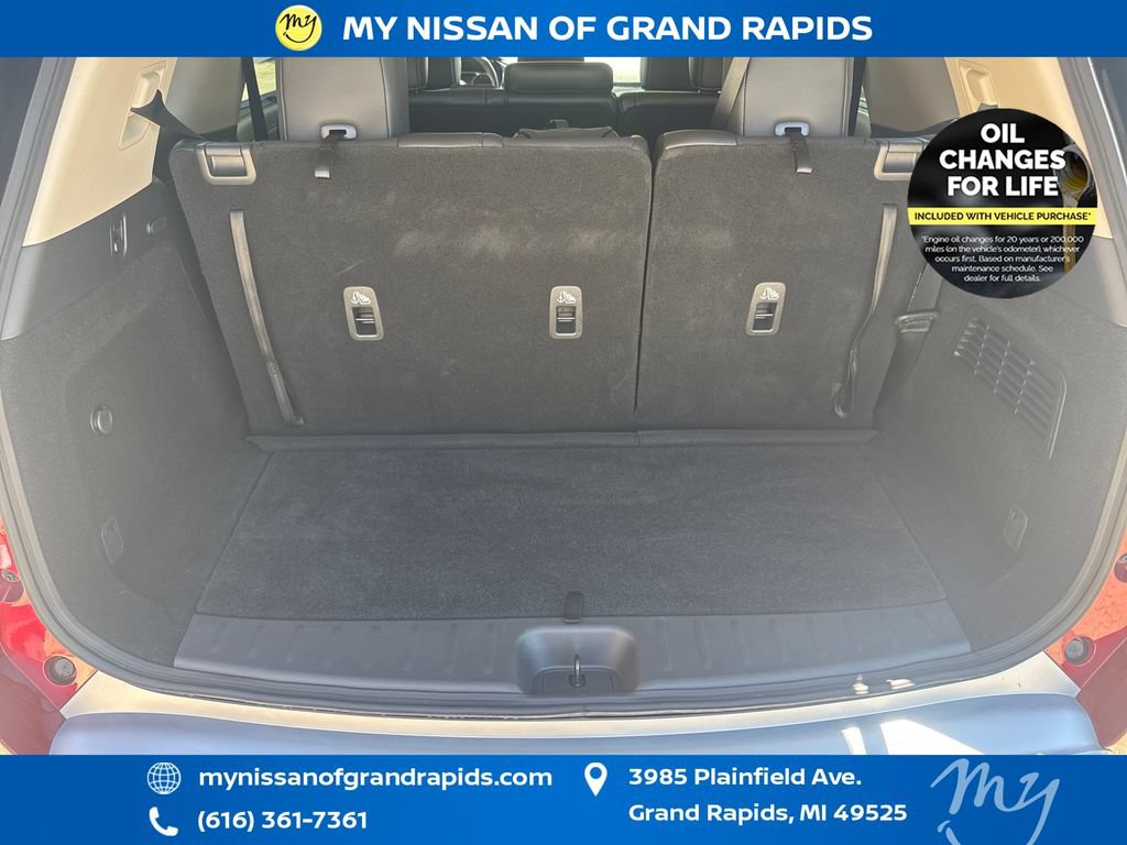 Used 2025 Nissan Pathfinder SL AWD/4WD image 27