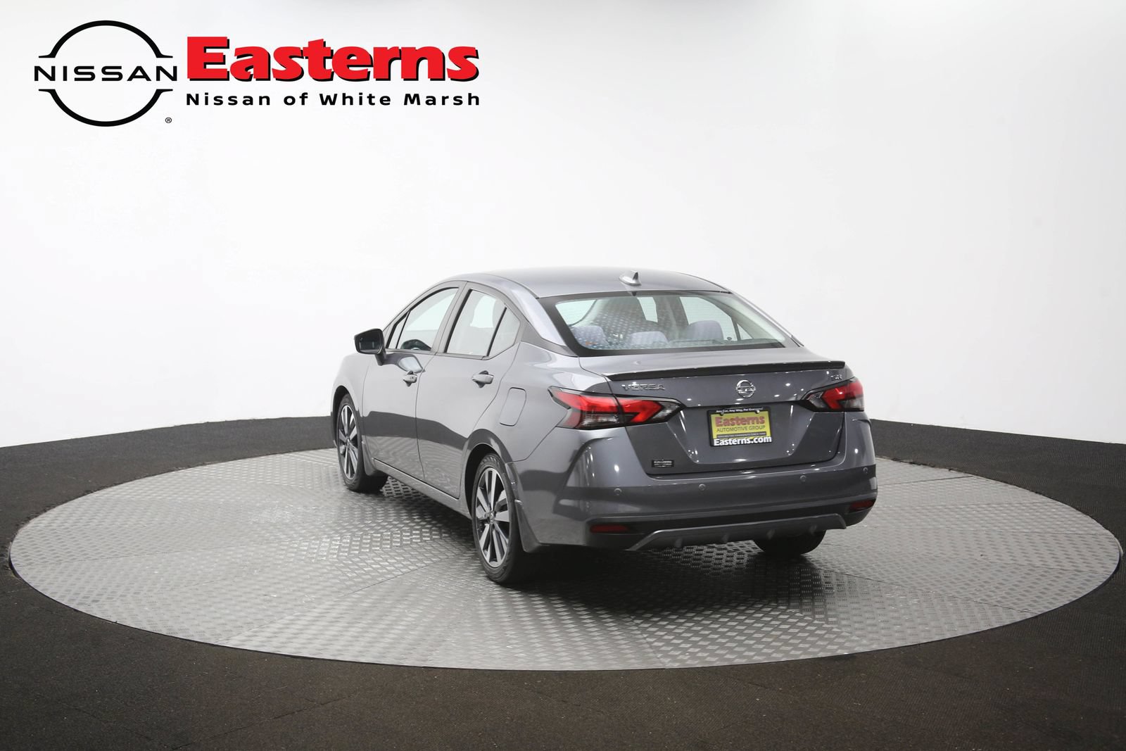Used 2021 Nissan Versa SR FWD image 64