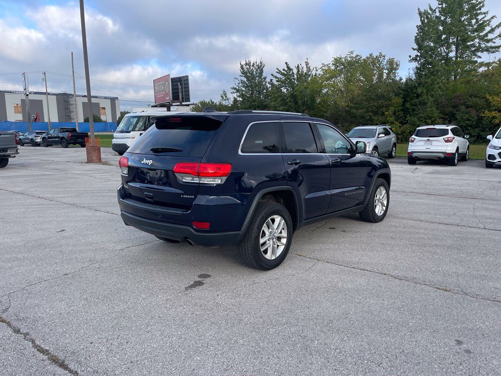 Used 2017 Jeep Grand Cherokee Laredo w/ Quick Order Package 23E AWD/4WD image 5