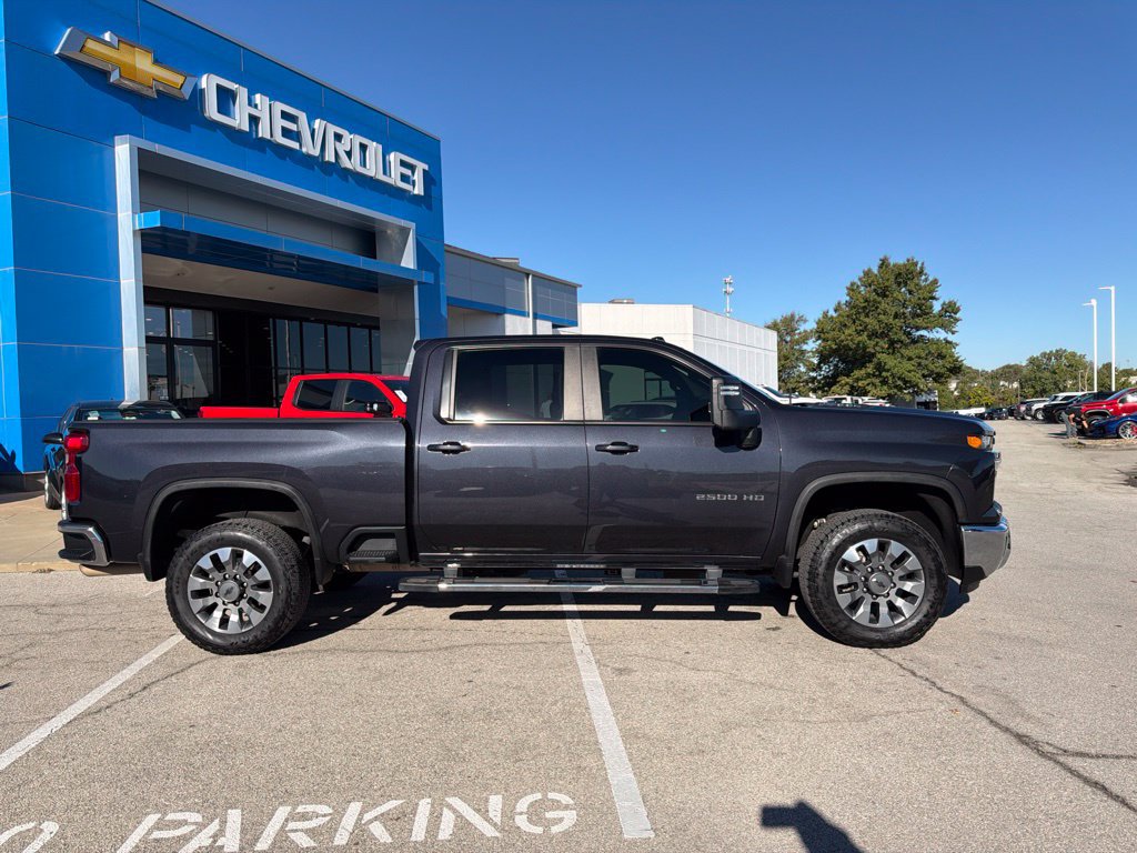 Used 2024 Chevrolet Silverado 2500 LT w/ All Star Edition AWD/4WD image 2