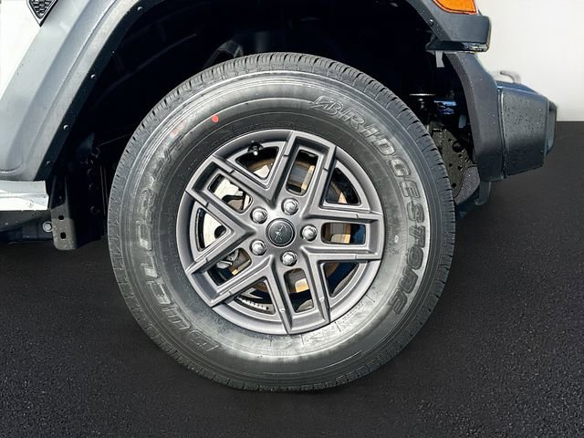 Used 2024 Jeep Wrangler Sport S image 29