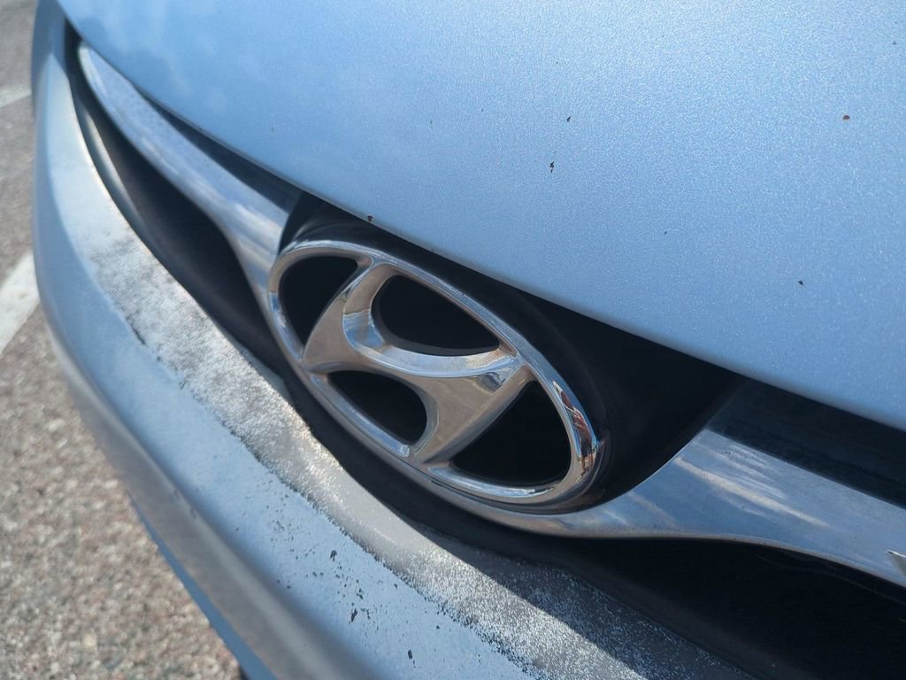 Used 2013 Hyundai Elantra GLS image 13