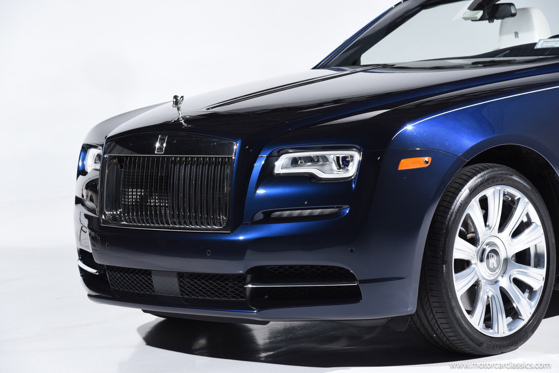 Used 2016 Rolls-Royce Dawn image 25