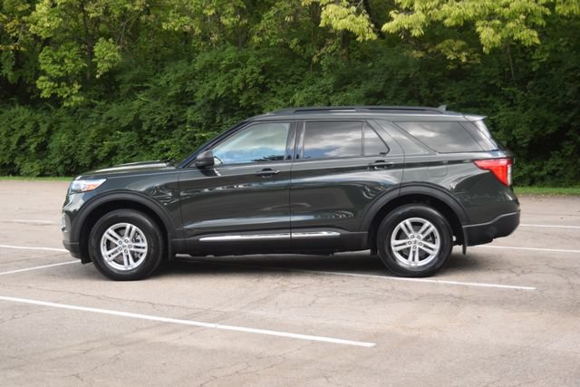 Used 2024 Ford Explorer XLT w/ Equipment Group 202A AWD/4WD image 23