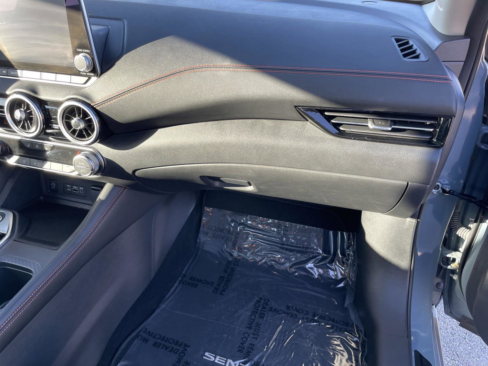 Used 2024 Nissan Sentra SR w/ SR Premium Package image 30