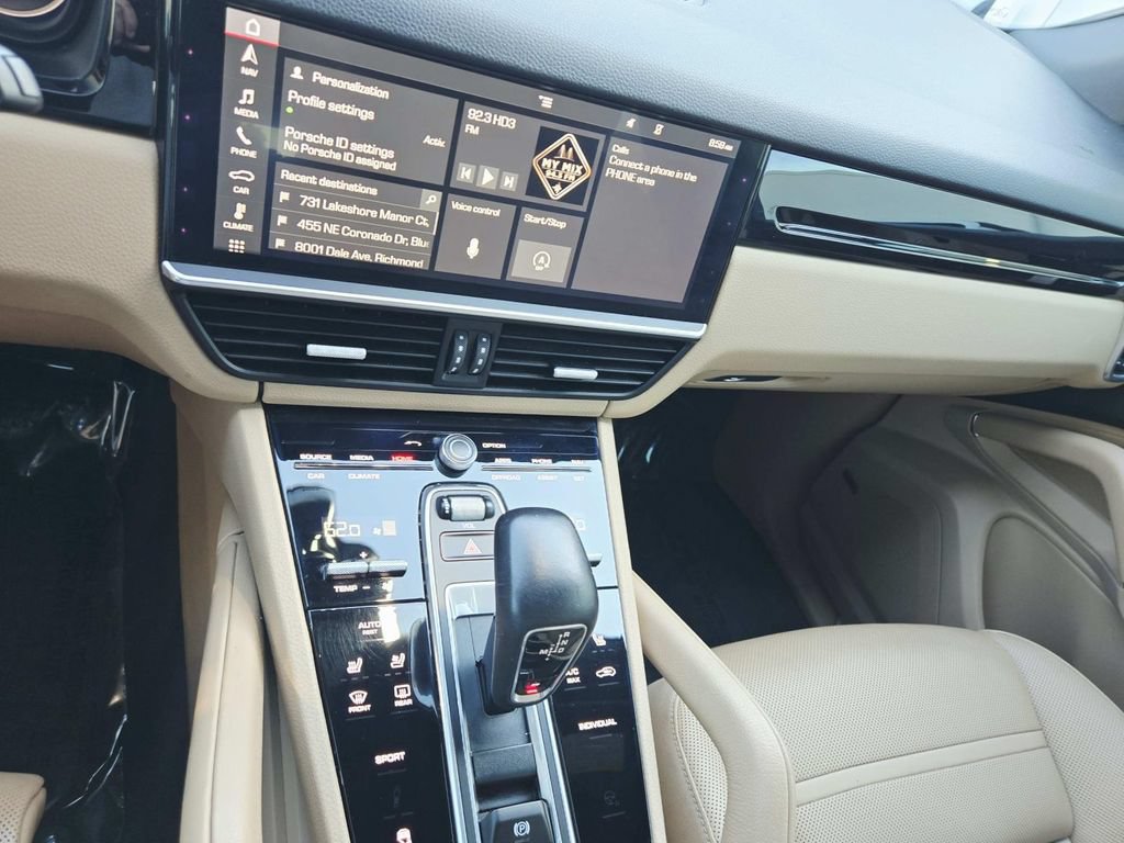 Used 2019 Porsche Cayenne AWD/4WD image 24