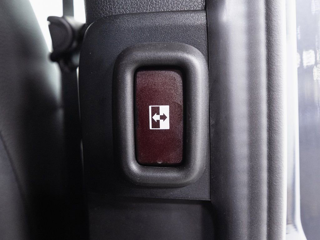 Used 2025 Mercedes-Benz Sprinter 2500 image 26
