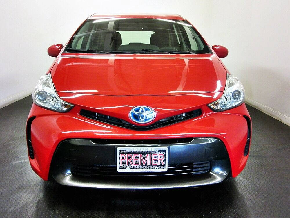 Used 2017 Toyota Prius V Two image 2