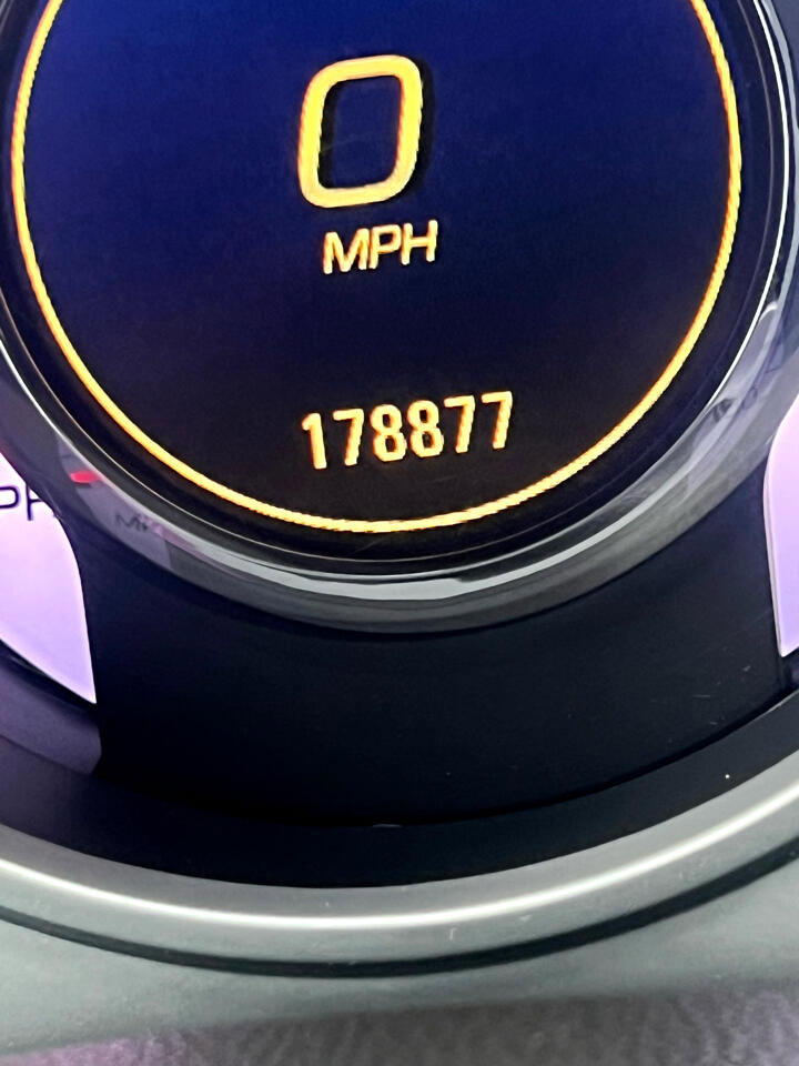 Used 2011 Cadillac SRX Base image 20