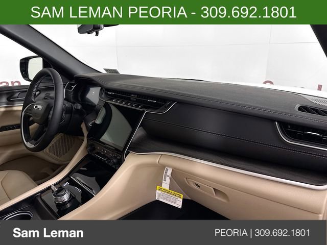 New 2025 Jeep Grand Cherokee Limited w/ Luxury Tech Group II image 30