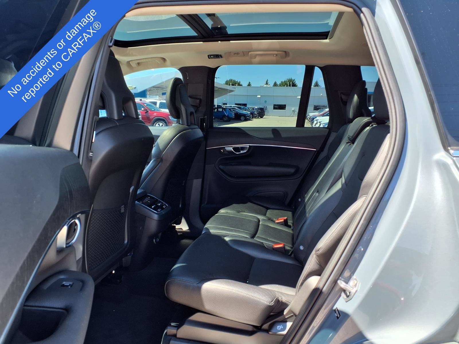 Used 2020 Volvo XC90 T6 Momentum AWD/4WD image 11