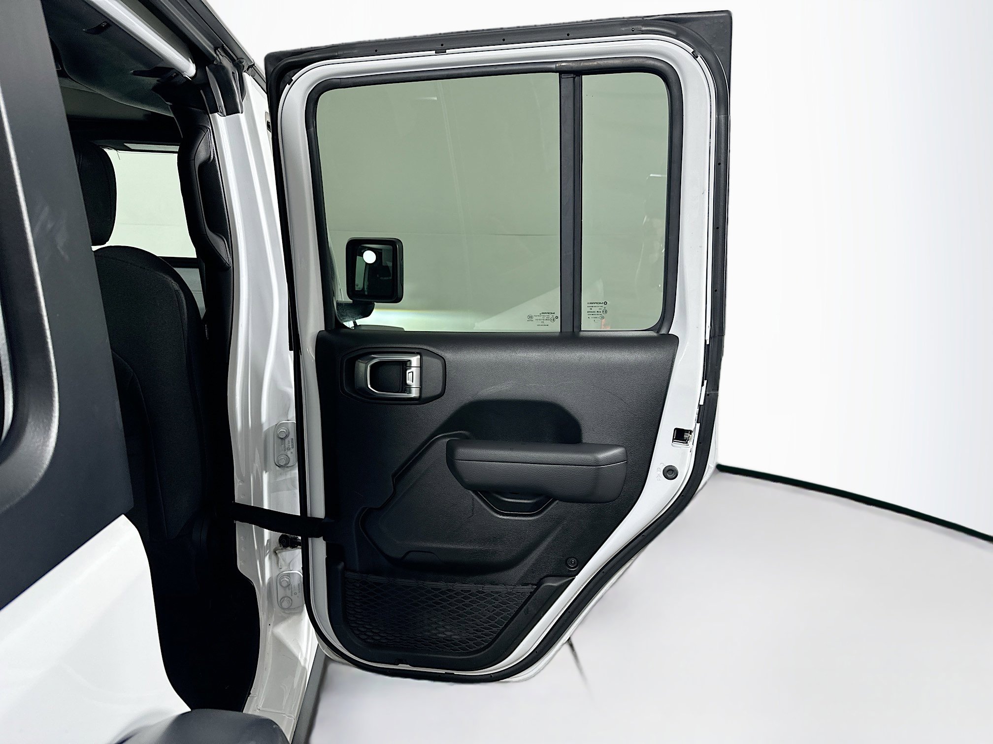 Used 2024 Jeep Wrangler Willys image 28