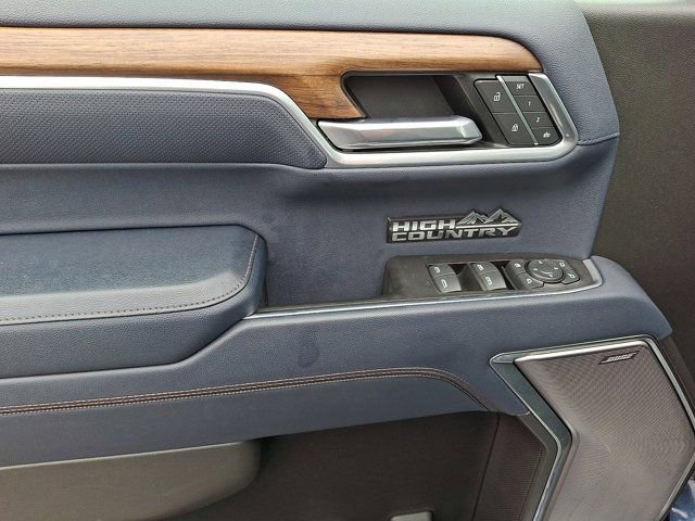Used 2022 Chevrolet Silverado 1500 High Country w/ High Country Premium Package AWD/4WD image 16