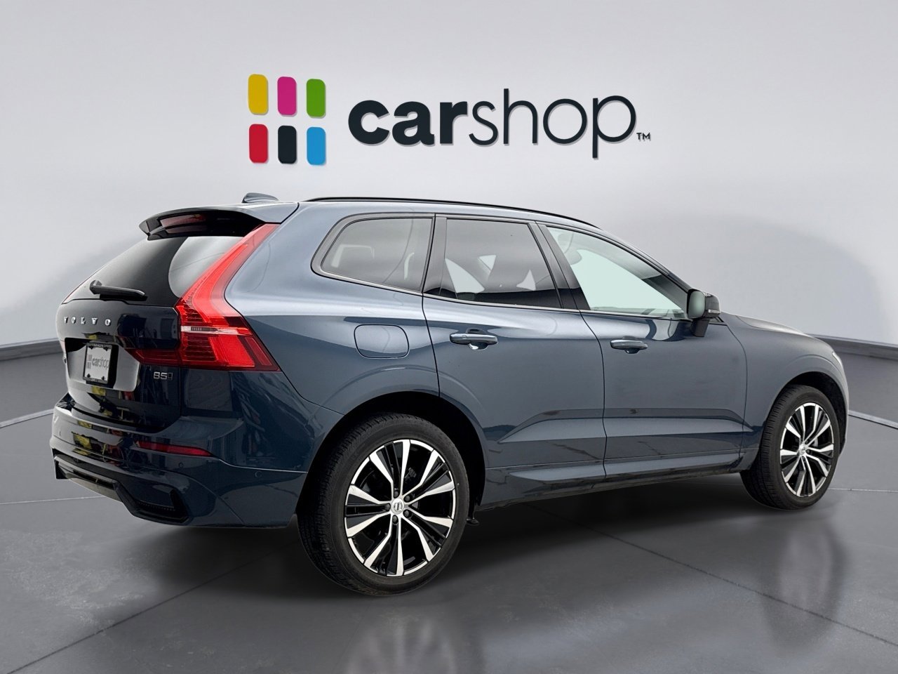 Used 2025 Volvo XC60 B5 Plus image 5