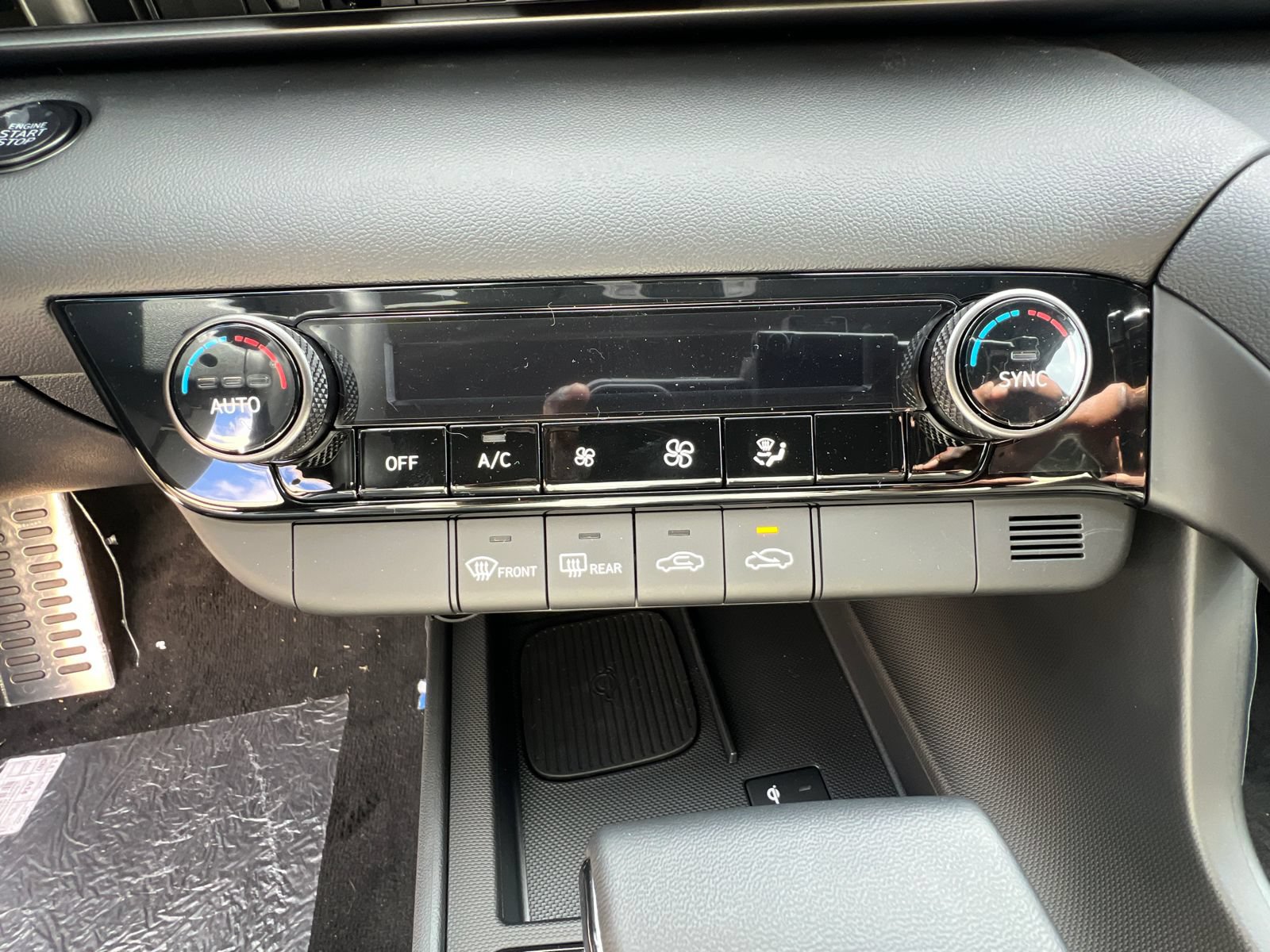 Certified 2025 Hyundai Elantra Sport FWD image 29