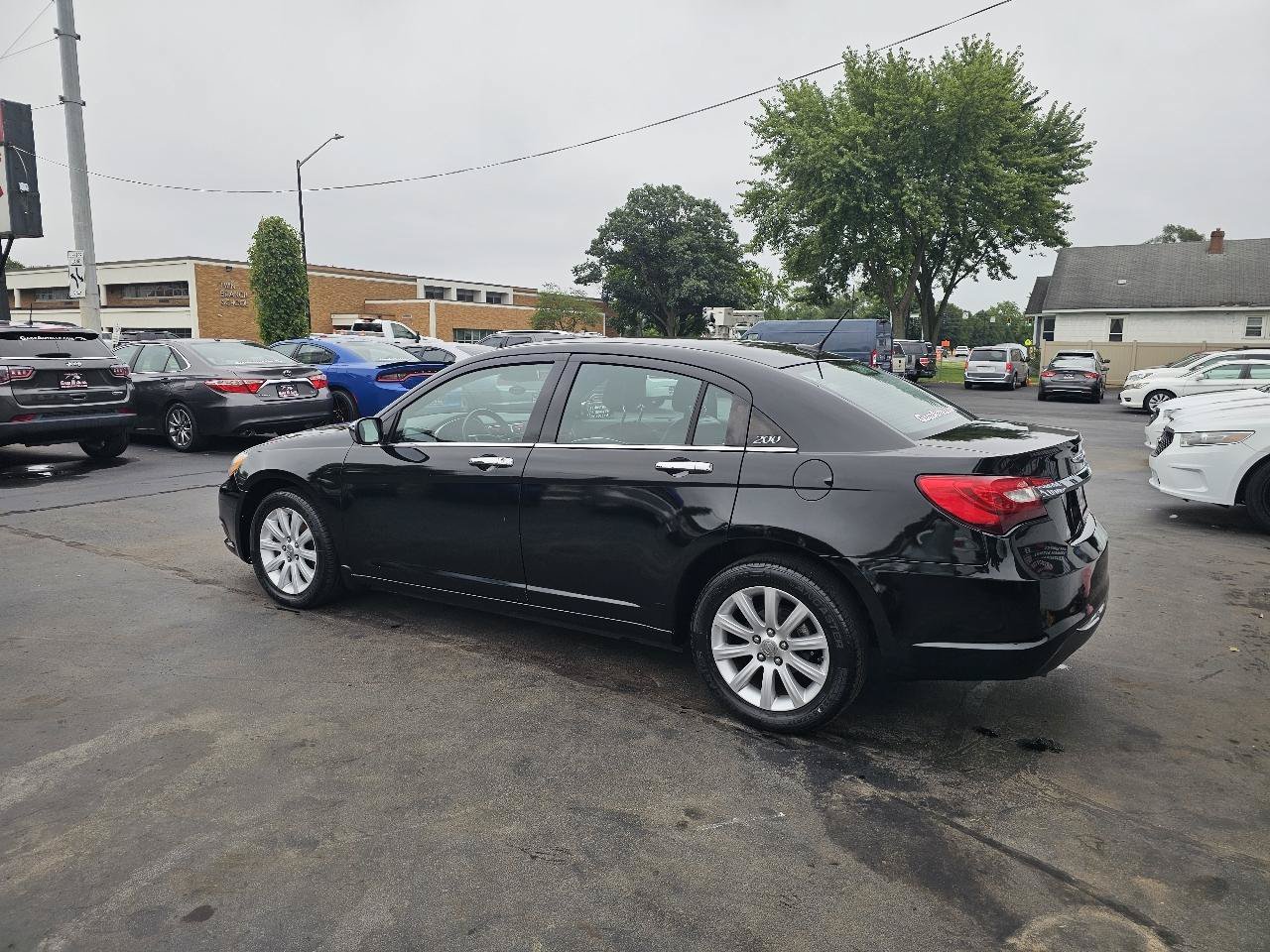 Used 2014 Chrysler 200 Limited FWD image 7