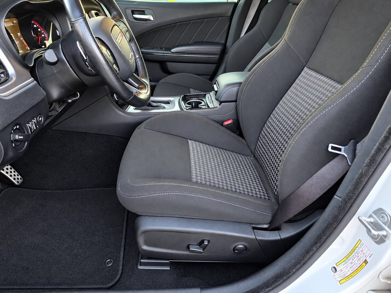 Used 2023 Dodge Charger R/T w/ Blacktop Package RWD image 15