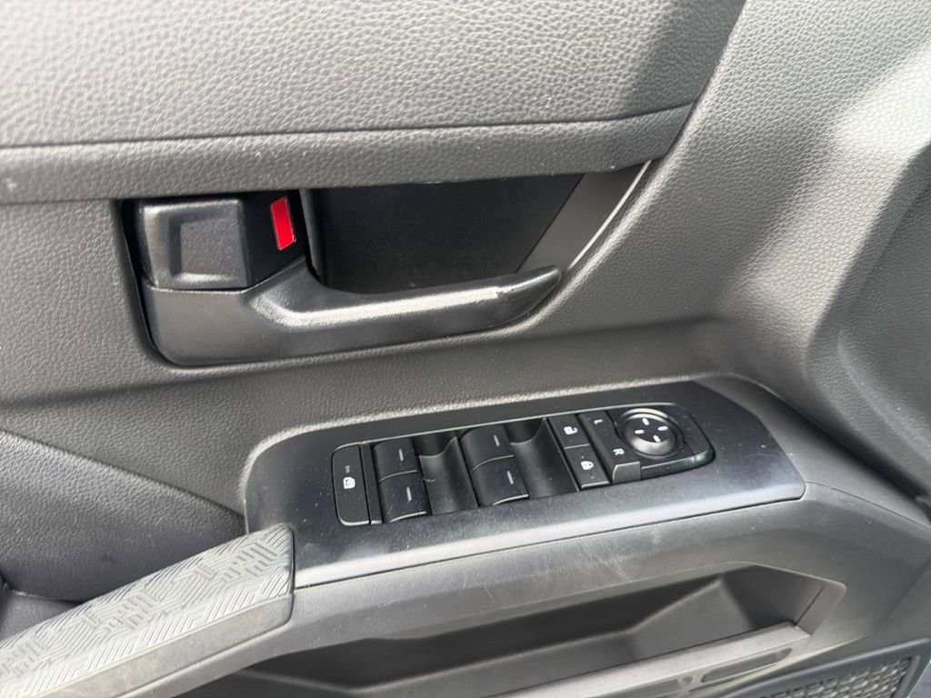 Used 2024 Toyota Tacoma SR5 AWD/4WD image 23