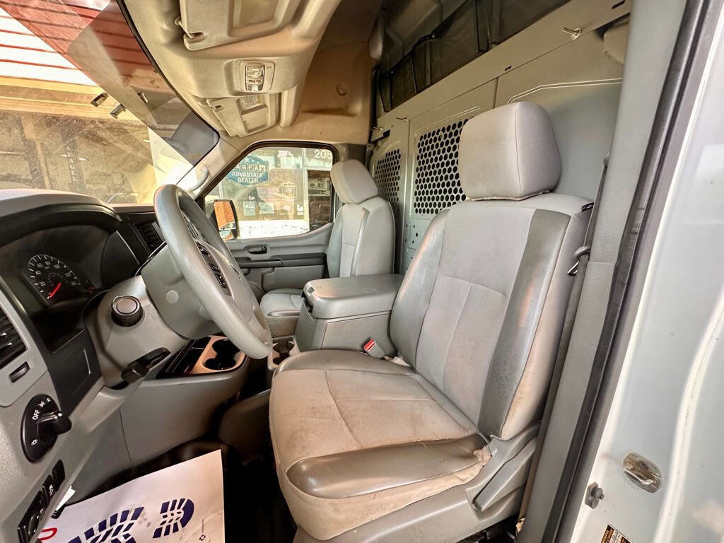 Used 2021 Nissan NV 2500 SV image 10