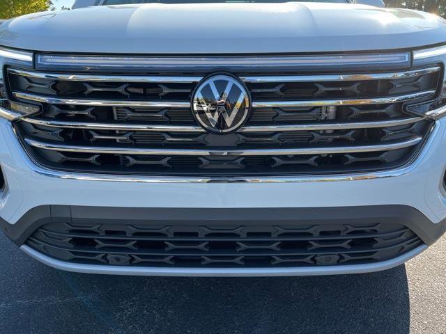 Used 2025 Volkswagen Atlas SE w/ Panoramic Sunroof Package image 9