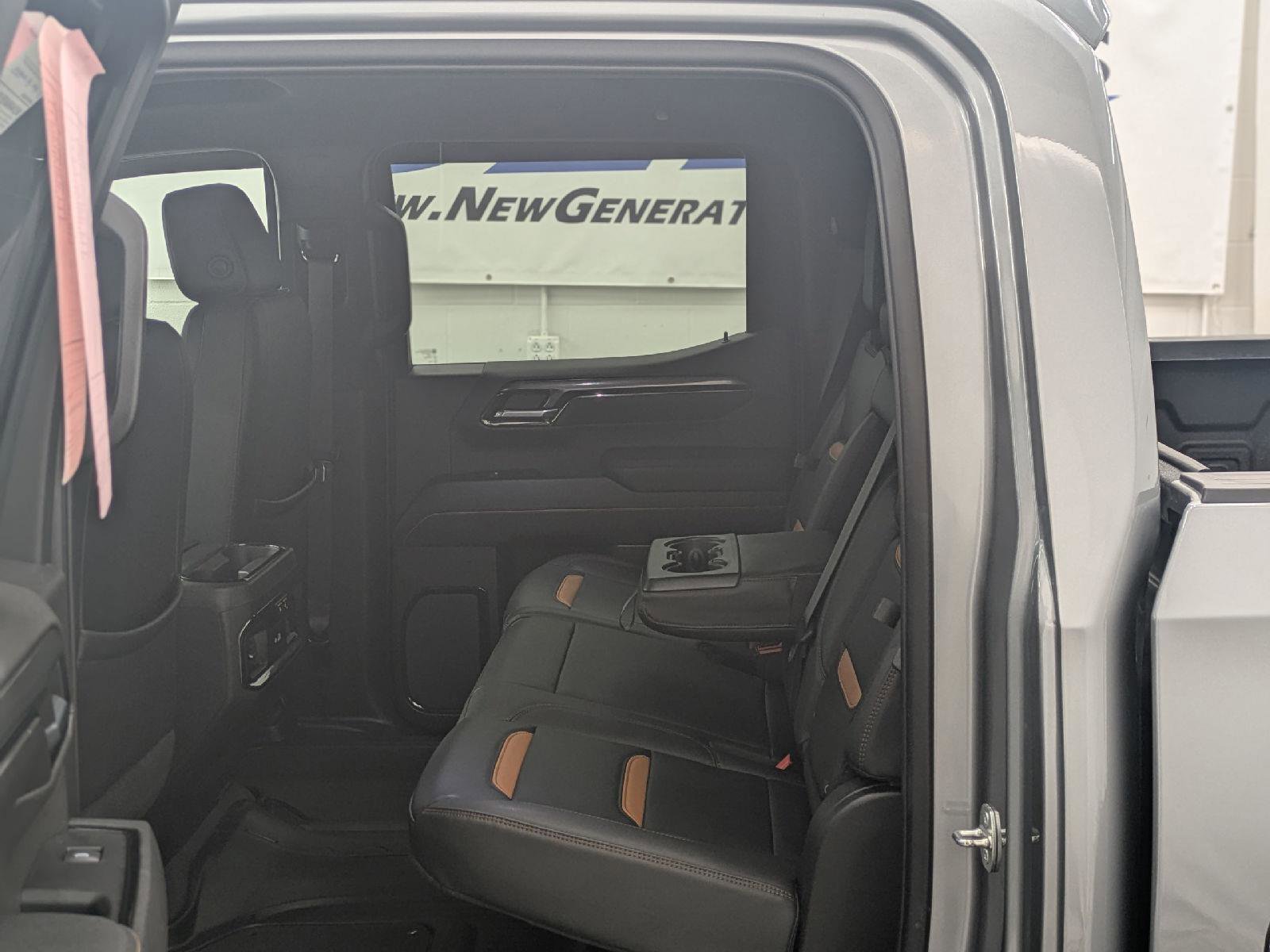 Used 2023 GMC Sierra 1500 AT4 w/ Technology Package image 21