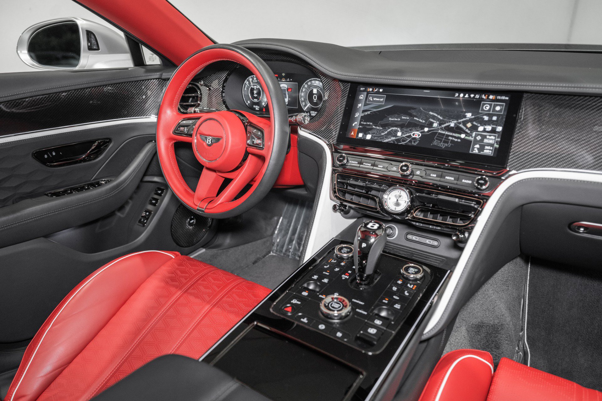 Used 2025 Bentley Flying Spur Plug-In Hybrid AWD/4WD image 35