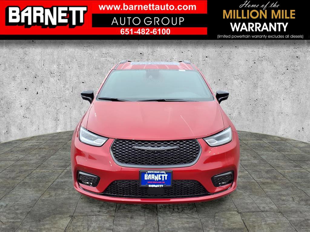 New 2026 Chrysler Pacifica Limited w/ S Appearance Package image 9