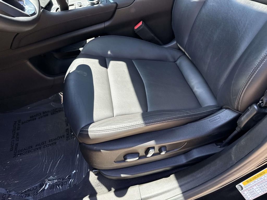 Used 2023 Cadillac XT6 Sport w/ Technology Package AWD/4WD image 29