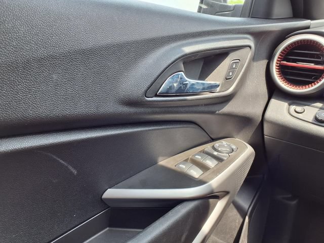 Used 2024 Chevrolet Trax RS FWD image 20